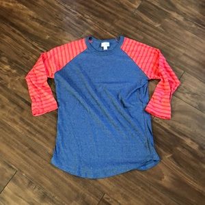 🚨 Flash Sale 🚨 LuLaRoe Baseball T-Shirt